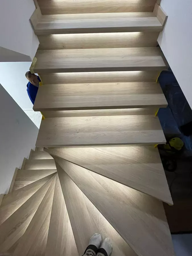podświetlane schody drewniane Gliwice